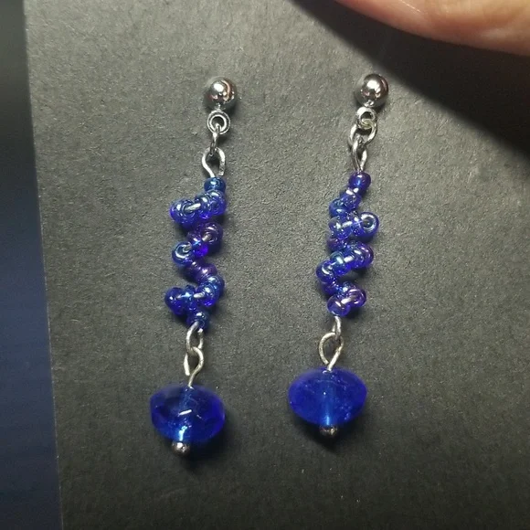 Twisted Blue Stud Earrings. - Picture 6 of 7